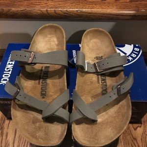 listing-status-banner